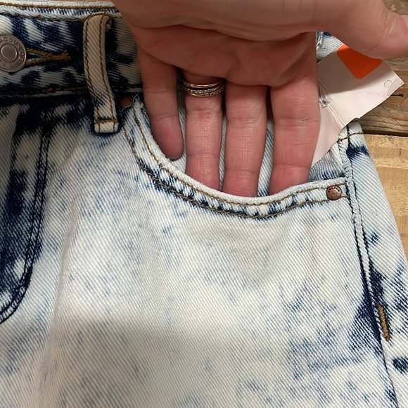 PacSun size 22 High-rise Distressed Bleached 3” 100% Cotton Short Shorts - Picture 5 of 11